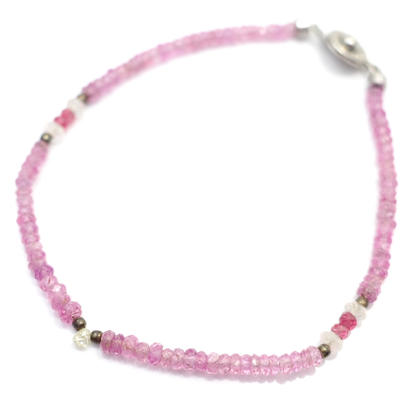 WG[EANZT[̔EuhE[J[iȂǂ͂