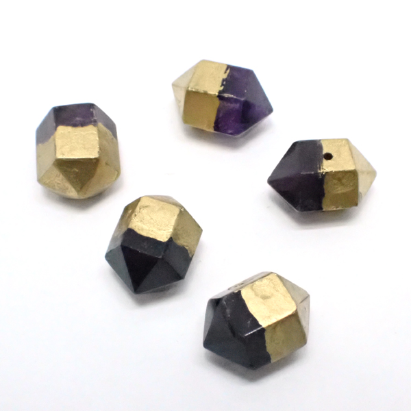 AWXg(Ametyst) VR΃r[Y ̔