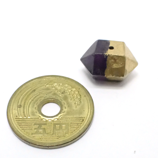 AWXg(Ametyst) VR΃r[Y ̔