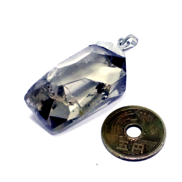 �N�H�[�c����(Quartz) �V�R�΃r�[�Y �̔�