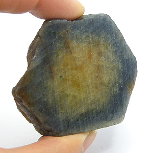 サファイヤ原石