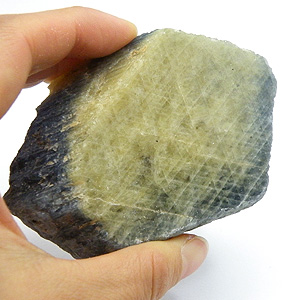 サファイヤ原石